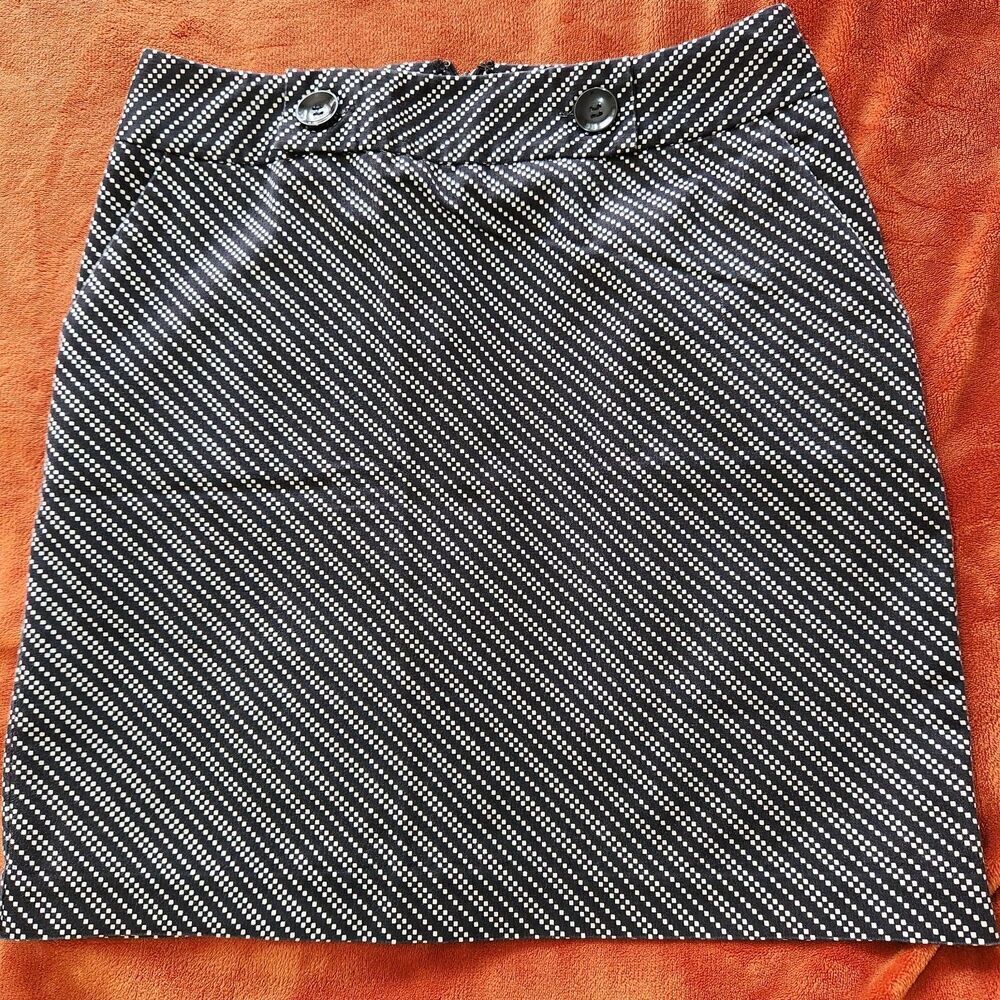 Worthington Skirt Women Black And White Size 6 With Zipper Diamond Pattern